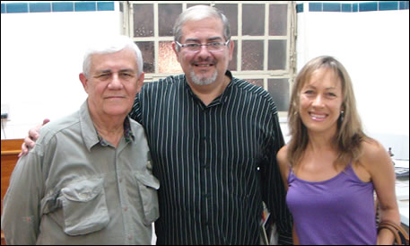 Os poetas Antonio Miranda, Frederico Barbosa e Maria Helena de Morais Sato.