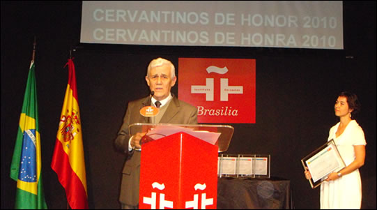 INSTITUTO CERVANTES OUTORGA TÍTULO DE "CERVANTINO DE HONOR