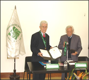 Antonio Miranda Lima Peru ANTONIO MIRANDA RECEBE TITULO HONORARIO EM UNIVERSIDADE PERUANA